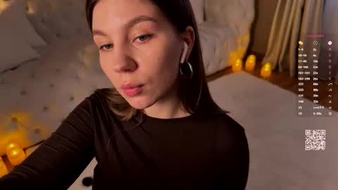 Snapshot of thewetmuse chatting on December 2025 12:36:01 PM Grace Next broadcast - online show from December 2025 12:36:01 PM