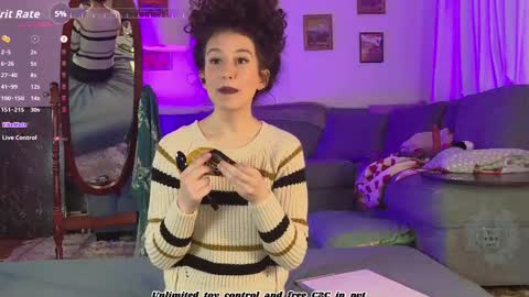 Snapshot of thewillownest chatting on October 2025 05:08:01 PM thewillownest online show from October 2025 05:08:01 PM