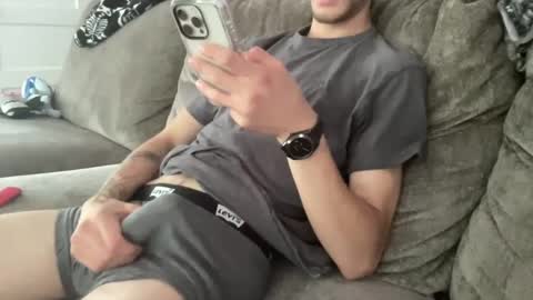 Make Me Cum online show from September 2025 08:41:01 PM