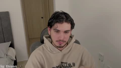 thiaan__ online show from September 2025 03:39:01 AM