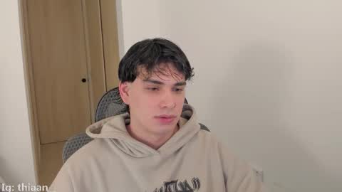 thiaan__ online show from November 2025 03:28:02 AM