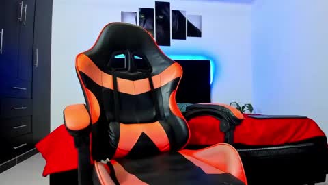 Snapshot of thiago_cp01 chatting on March 2025 09:13:01 AM Thiago online show from March 2025 09:13:01 AM