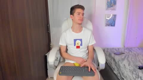 Manuel online show from October 2025 02:11:01 AM