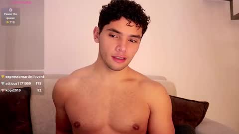 Just Thiago  online show from February 2025 12:30:01 AM