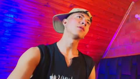 Snapshot of thiago_n_sam chatting on November 2025 09:35:02 PM thiago_n_sam online show from November 2025 09:35:02 PM