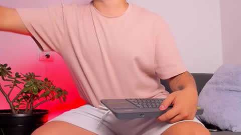 thiago_occonor online show from November 2025 12:34:02 AM