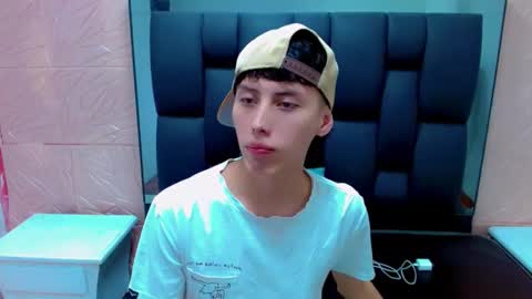 thiago_twink38 online show from February 2026 07:14:01 AM