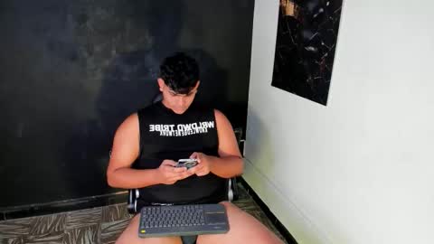 thiago_vibes212 online show from March 2026 08:33:01 PM