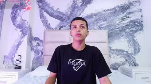 Snapshot of thiagocollin chatting on September 2025 06:53:01 PM THGIAGO online show from September 2025 06:53:01 PM