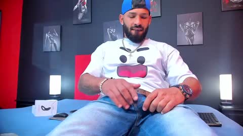 Snapshot of thiagomez17 chatting on January 2025 12:21:01 PM Thia Gomez online show from January 2025 12:21:01 PM