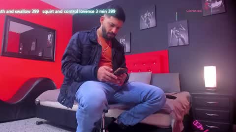 Snapshot of thiagomez17 chatting on November 2025 12:13:01 PM Thia Gomez online show from November 2025 12:13:01 PM