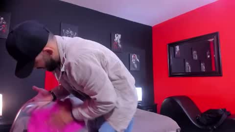 Snapshot of thiagomez17 chatting on November 2025 12:15:02 PM Thia Gomez online show from November 2025 12:15:02 PM