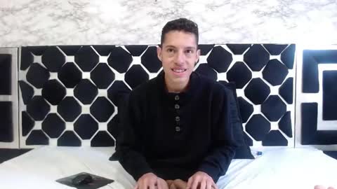 Thiago   online show from May 2026 02:03:01 PM