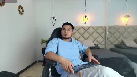 Snapshot of thiagovegga chatting on July 2026 04:37:02 AM Thiago Vegga online show from July 2026 04:37:02 AM