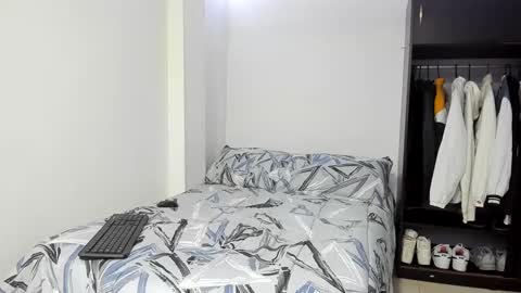 Snapshot of thiagowells_ chatting on December 2024 10:41:01 PM Thiago Wells online show from December 2024 10:41:01 PM