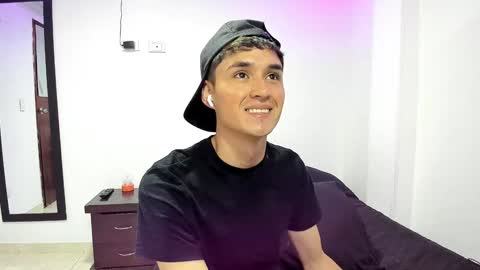 Snapshot of thiagowells_ chatting on January 2025 10:21:01 PM Thiago Wells online show from January 2025 10:21:01 PM