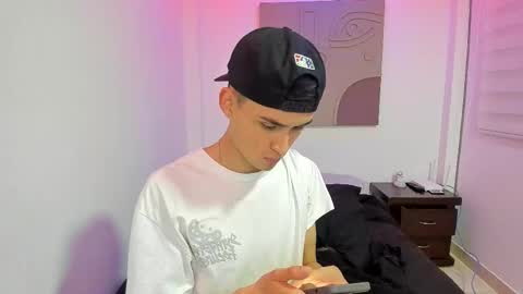 Snapshot of thiagowells_ chatting on March 2025 03:02:02 AM Thiago Wells online show from March 2025 03:02:02 AM