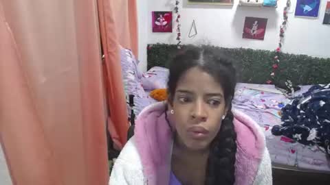 thiana_horny online show from June 2026 01:01:01 PM