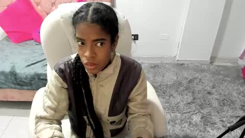 Snapshot of thianahorny chatting on November 2025 09:23:01 AM thianahorny online show from November 2025 09:23:01 AM