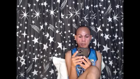 Snapshot of thick_bigcock13 chatting on March 2025 12:01:02 PM gil online show from March 2025 12:01:02 PM