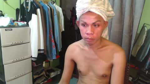 Snapshot of thick_bigcock13 chatting on October 2025 01:59:02 AM gil online show from October 2025 01:59:02 AM