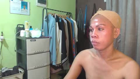 Snapshot of thick_bigcock13 chatting on October 2025 06:02:02 AM gil online show from October 2025 06:02:02 AM