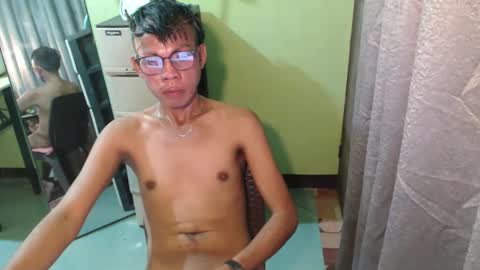 Snapshot of thick_bigcock13 chatting on December 2025 07:05:01 AM gil online show from December 2025 07:05:01 AM