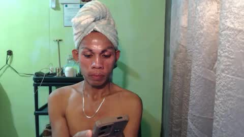 Snapshot of thick_bigcock13 chatting on March 2026 10:17:03 PM gil online show from March 2026 10:17:03 PM