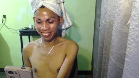 Snapshot of thick_bigcock13 chatting on March 2026 01:44:01 AM gil online show from March 2026 01:44:01 AM