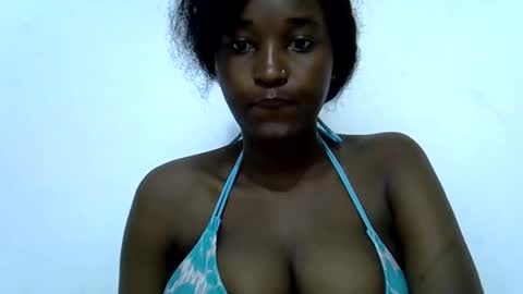 Snapshot of thick_eviey chatting on September 2025 07:20:01 AM love online show from September 2025 07:20:01 AM
