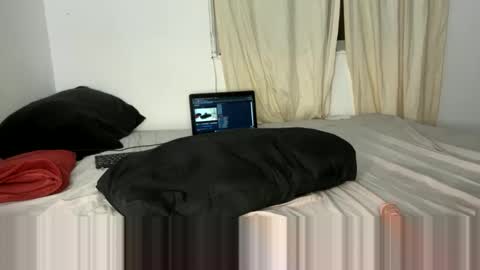 Snapshot of thick_jojo chatting on January 2025 07:03:01 PM Call me Taliee online show from January 2025 07:03:01 PM