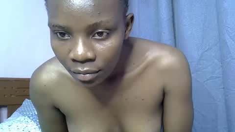 Xtine online show from November 2025 11:48:02 PM