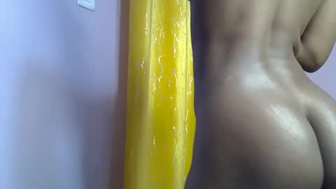 Xtine online show from November 2025 03:00:02 PM