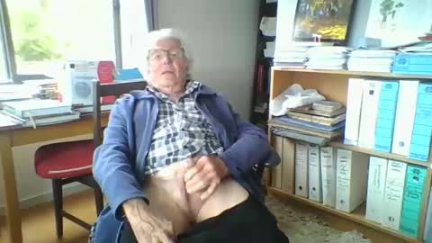 Snapshot of thickcockat71 chatting on October 2025 01:05:02 AM Thickcockat71 online show from October 2025 01:05:02 AM