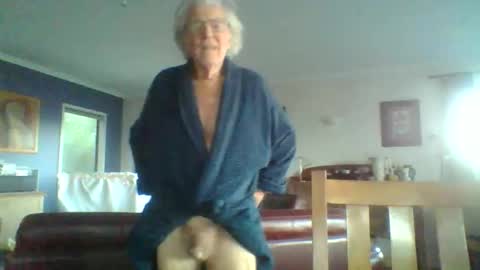 Snapshot of thickcockat71 chatting on May 2026 07:43:02 PM Thickcockat71 online show from May 2026 07:43:02 PM