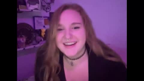 Snapshot of thickgingergoddess chatting on December 2024 05:06:02 AM Ariel online show from December 2024 05:06:02 AM
