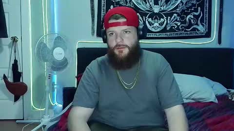 ThickHandsomeMan online show from December 2024 08:07:02 PM