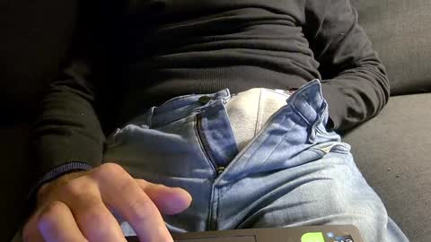 Snapshot of thickrum chatting on January 2025 06:03:02 PM Thickru online show from January 2025 06:03:02 PM