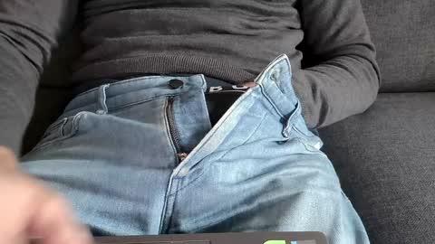 Snapshot of thickrum chatting on January 2025 10:14:02 AM Thickru online show from January 2025 10:14:02 AM