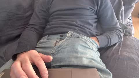 Snapshot of thickrum chatting on February 2025 01:54:01 PM Thickru online show from February 2025 01:54:01 PM