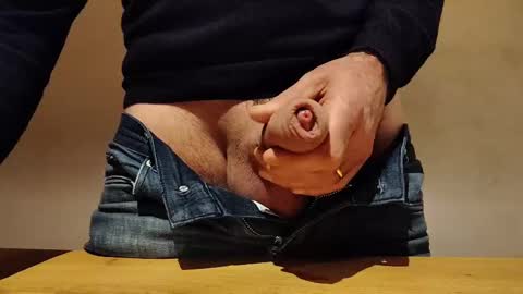 Snapshot of thickrum chatting on March 2025 09:26:02 PM Thickru online show from March 2025 09:26:02 PM