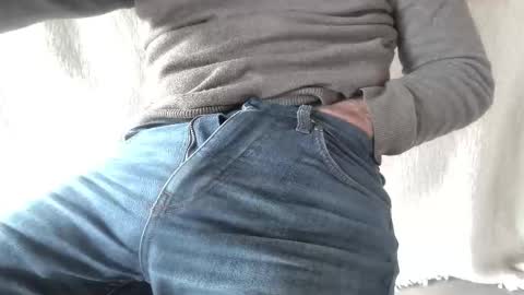 Snapshot of thickrum chatting on December 2025 01:05:01 PM Thickru online show from December 2025 01:05:01 PM