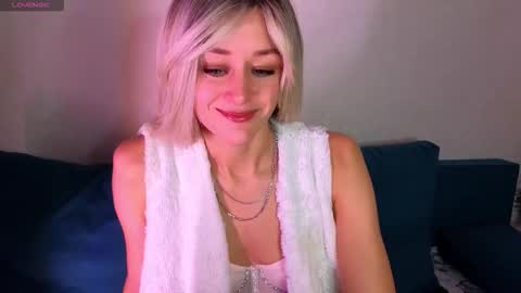 thief_of_hearts_ online show from September 2025 02:02:02 AM