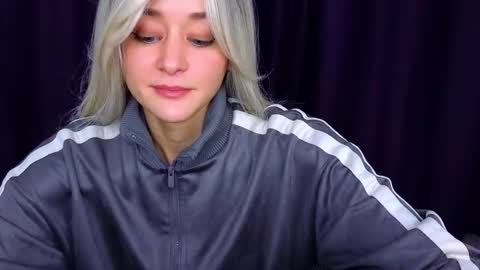 thief_of_hearts_ online show from October 2025 11:45:02 PM