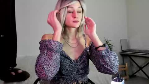 thief_of_hearts_ online show from December 2025 01:36:01 AM