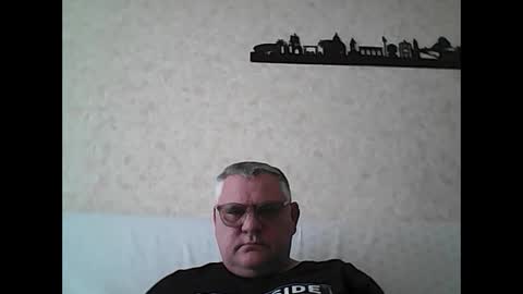 Snapshot of thierrysymp chatting on October 2025 09:37:01 AM Thierrysymp online show from October 2025 09:37:01 AM