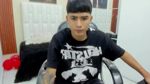  THIAGO COLLINS  online show from March 2026 10:34:02 PM