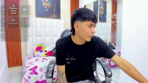 Snapshot of thiiago_collins chatting on May 2026 10:17:01 PM THIAGO COLLINS online show from May 2026 10:17:01 PM