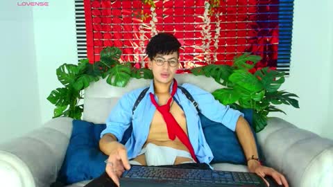 Snapshot of thiiagosaeenz chatting on February 2026 03:13:02 PM Thiago Saenzz online show from February 2026 03:13:02 PM