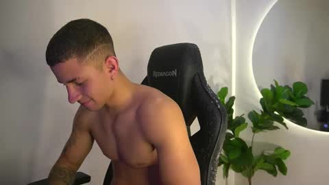 thin_tommy11 online show from May 2026 12:16:02 AM